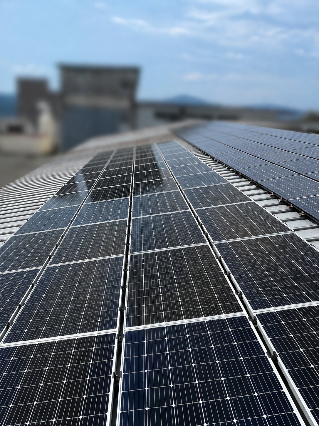 前田電気が施工した産業用太陽光発電設備