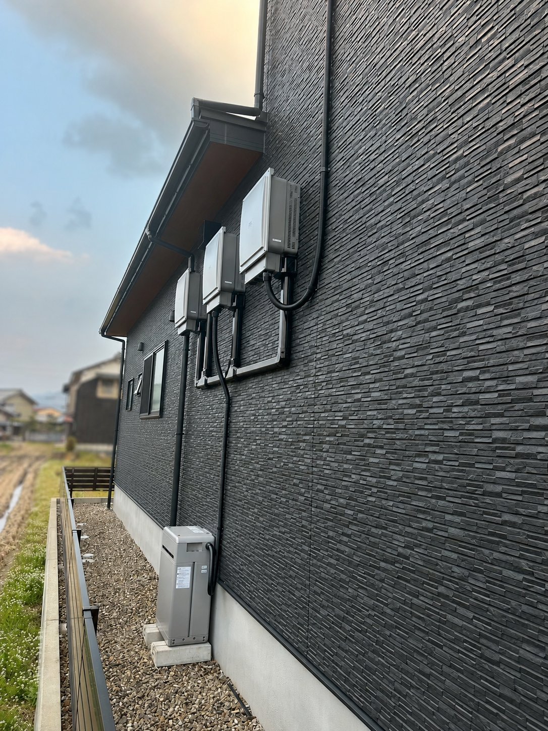 住宅用太陽光発電設備の施工写真